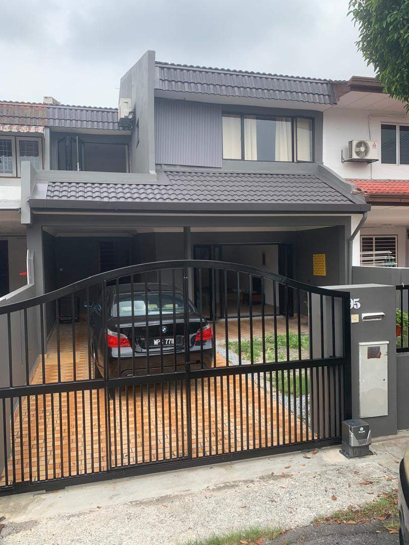 House Infront